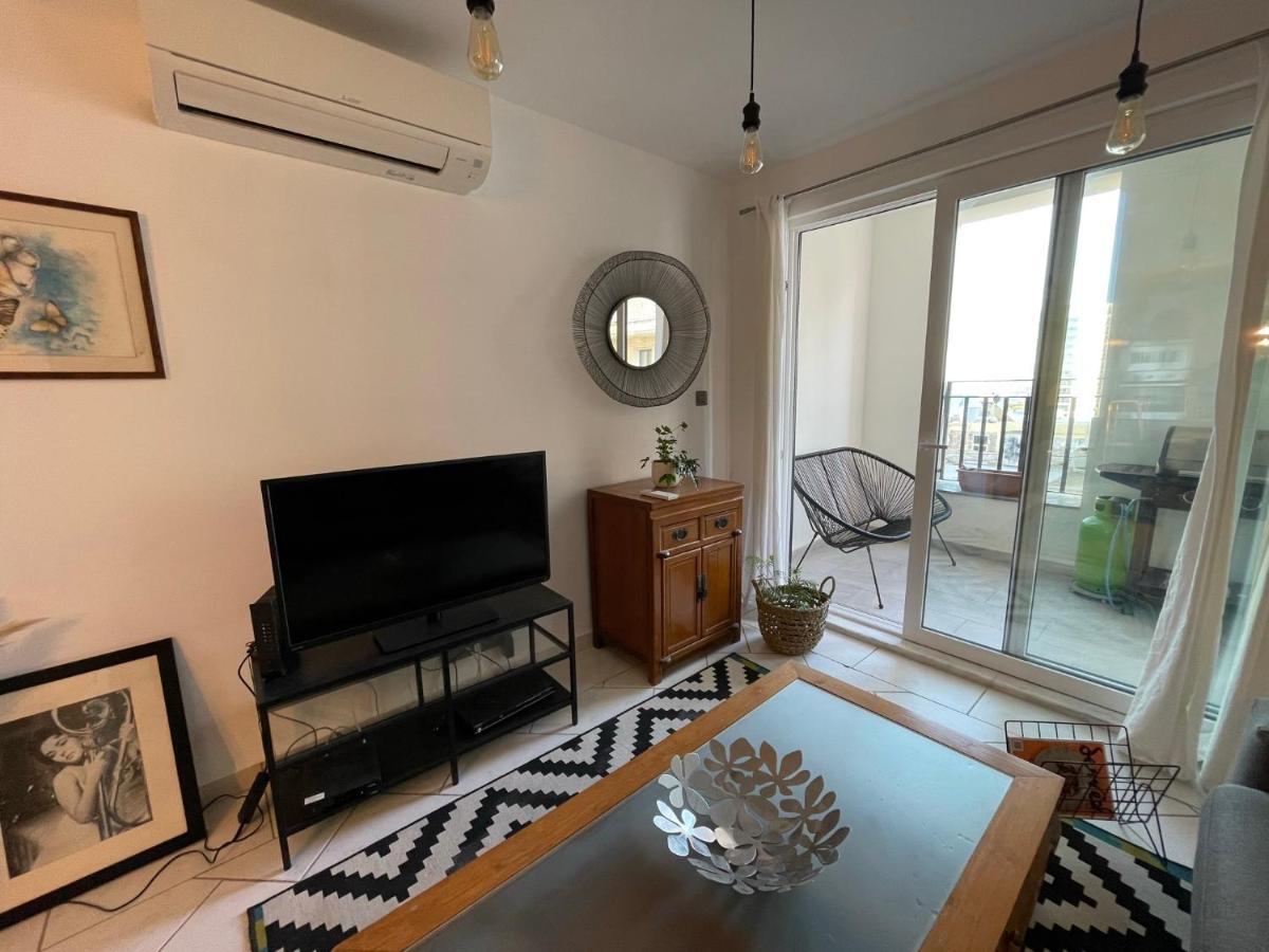 Spacious Seaview Sliema Apt, Steps From Valletta Ferry Exterior foto